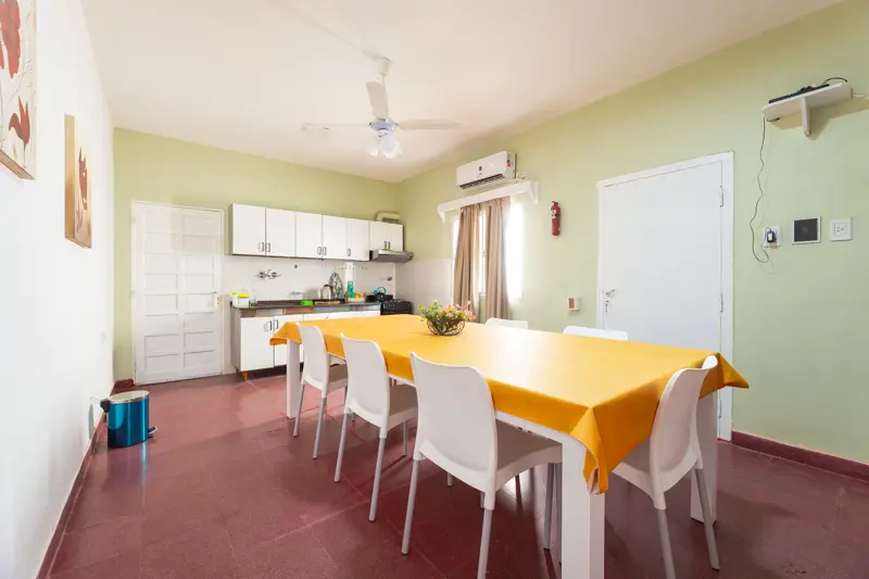 Cocina-comedor equipada